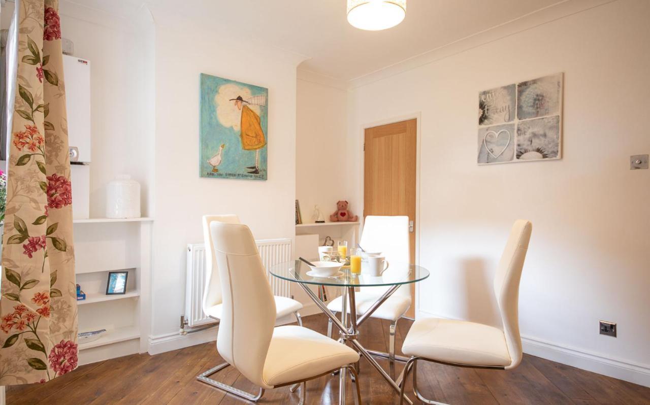 Bright 3 Bedroom Townhouse Near City Centre Norwich Exterior photo